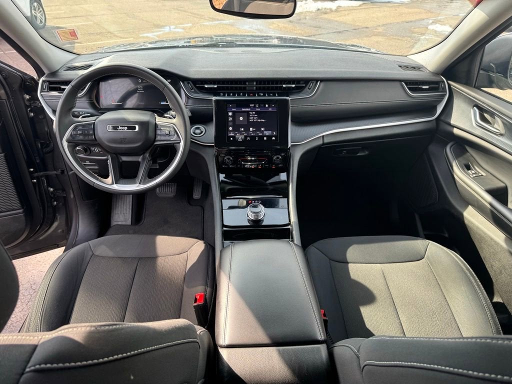 2023 Jeep Grand Cherokee L Laredo