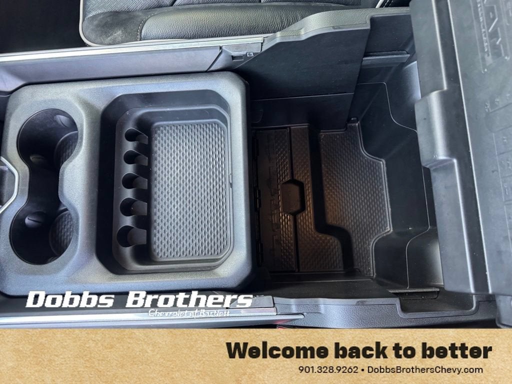 2023 RAM 1500 Laramie Crew Cab 4x4 5'7" Box