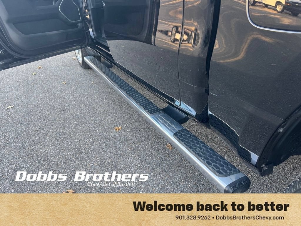 2023 RAM 1500 Laramie Crew Cab 4x4 5'7" Box