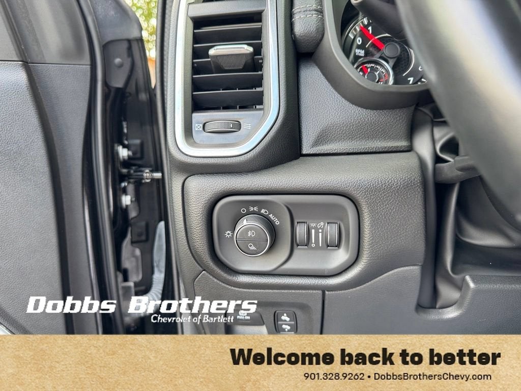 2023 RAM 1500 Laramie Crew Cab 4x4 5'7" Box