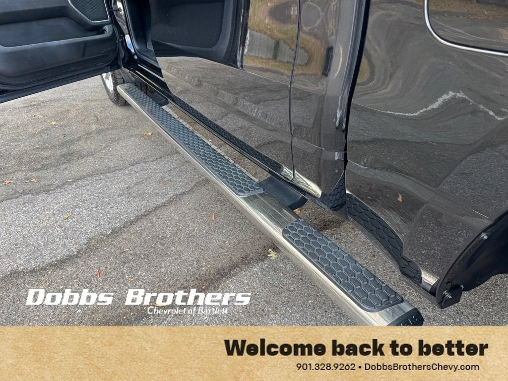 2023 RAM 1500 Laramie Crew Cab 4x4 5'7" Box