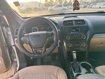2017 Ford Explorer Base