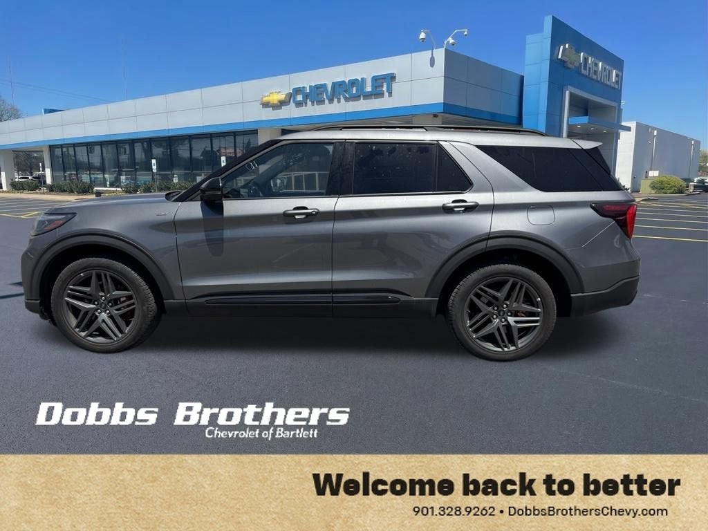 2025 Ford Explorer ST-Line