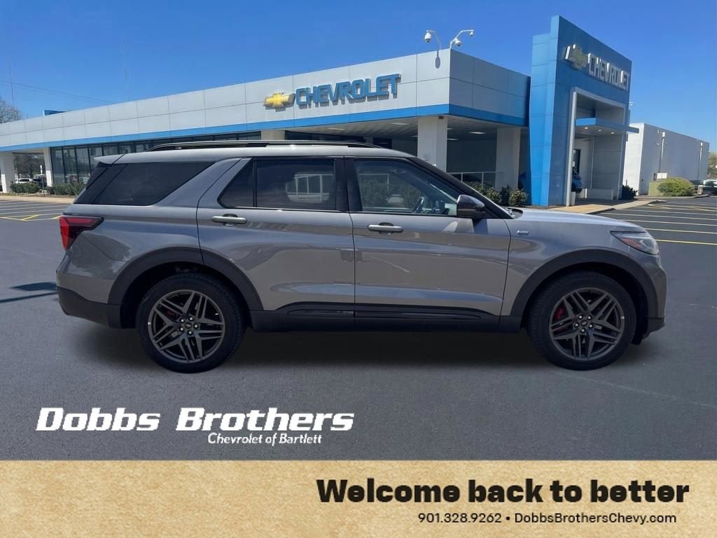 2025 Ford Explorer ST-Line