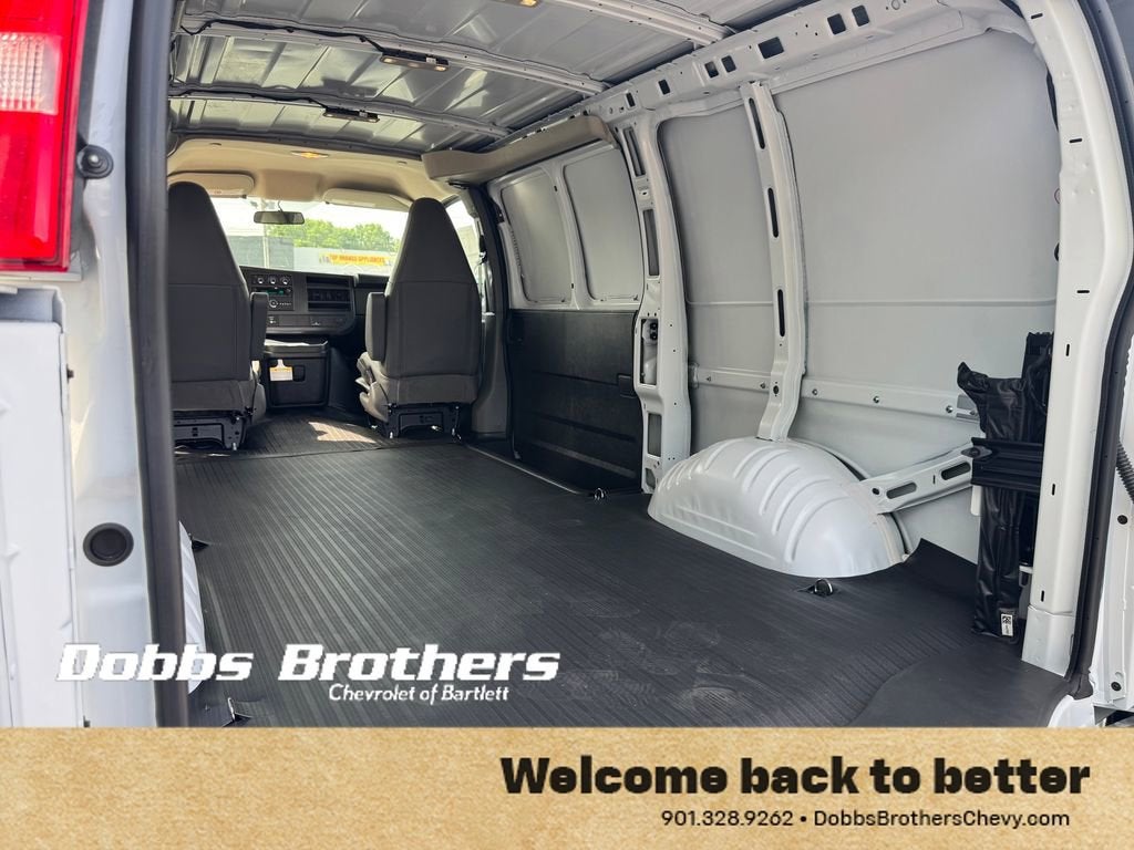 2026 Chevrolet Express Cargo WT