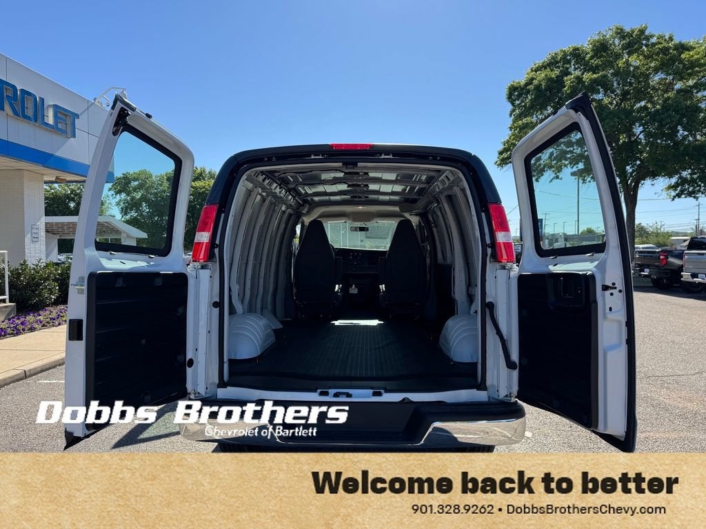 2026 Chevrolet Express Cargo WT