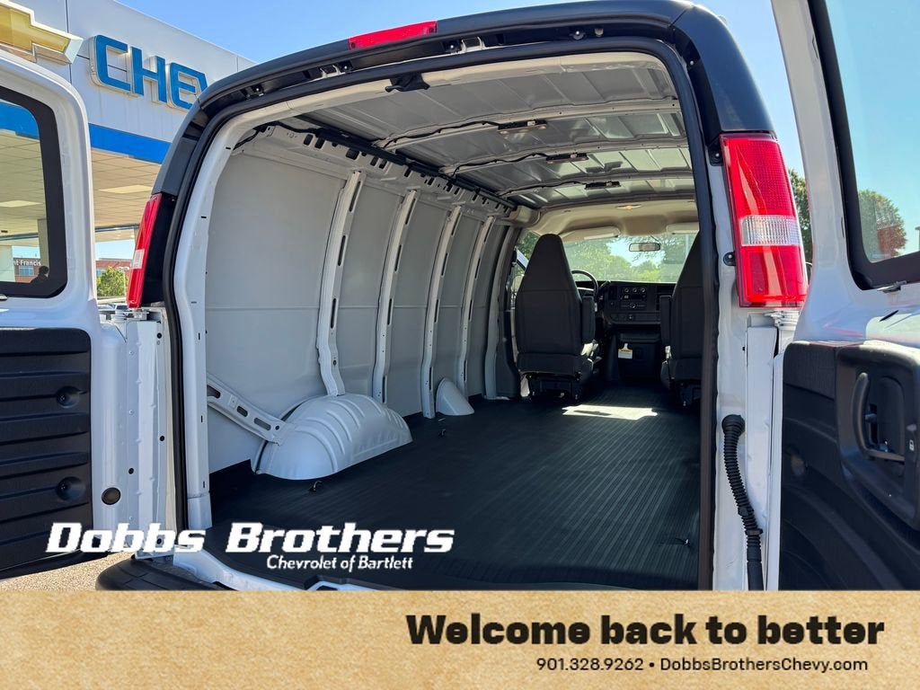 2026 Chevrolet Express Cargo WT