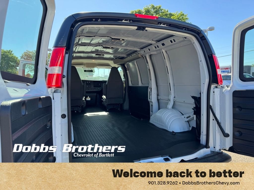 2026 Chevrolet Express Cargo WT