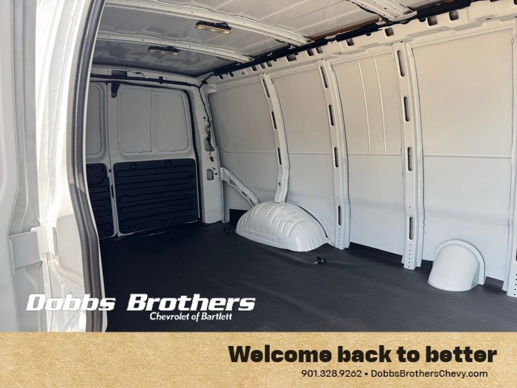 2026 Chevrolet Express Cargo WT