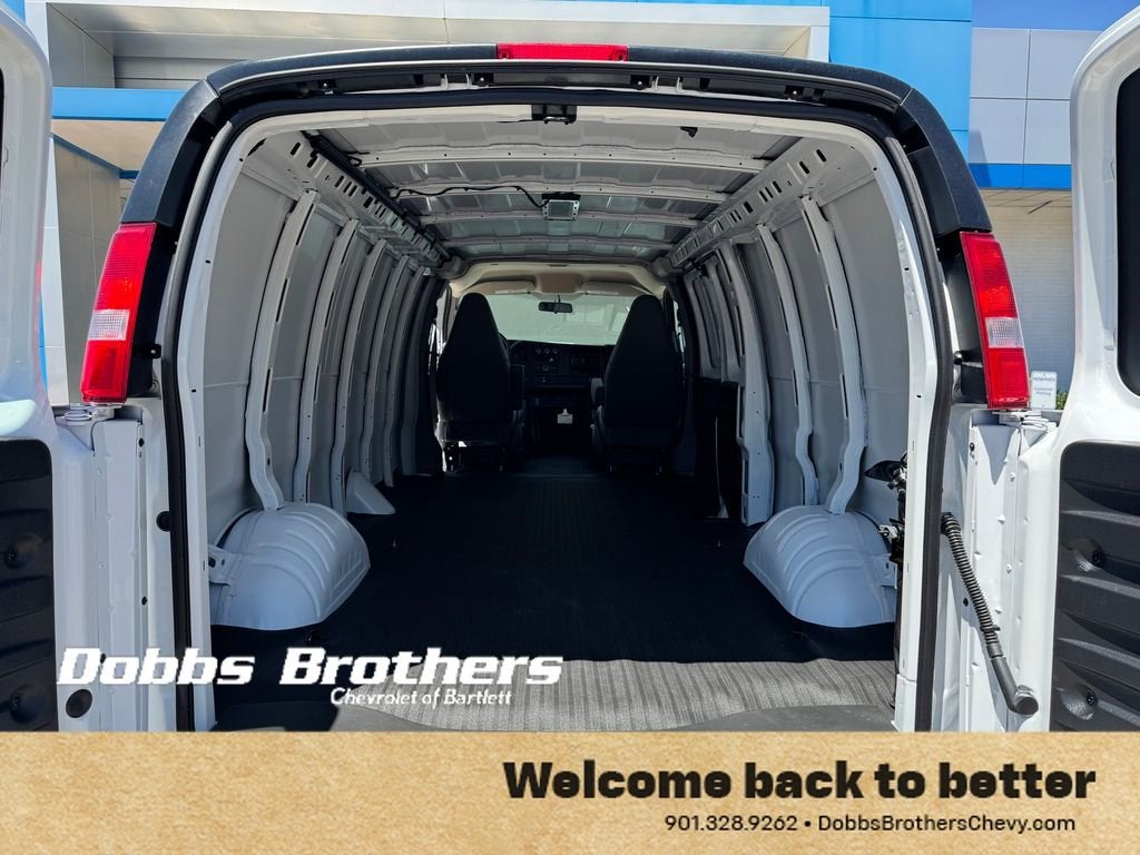 2026 Chevrolet Express Cargo WT