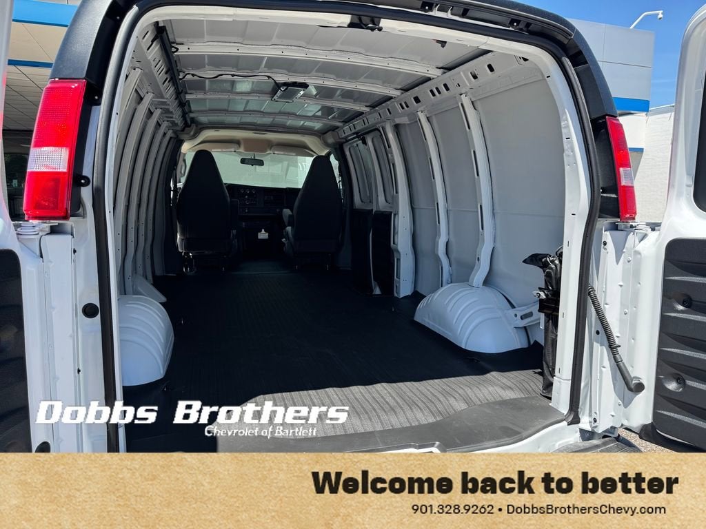2026 Chevrolet Express Cargo WT