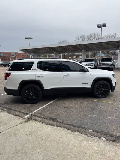 2022 GMC Acadia SLE
