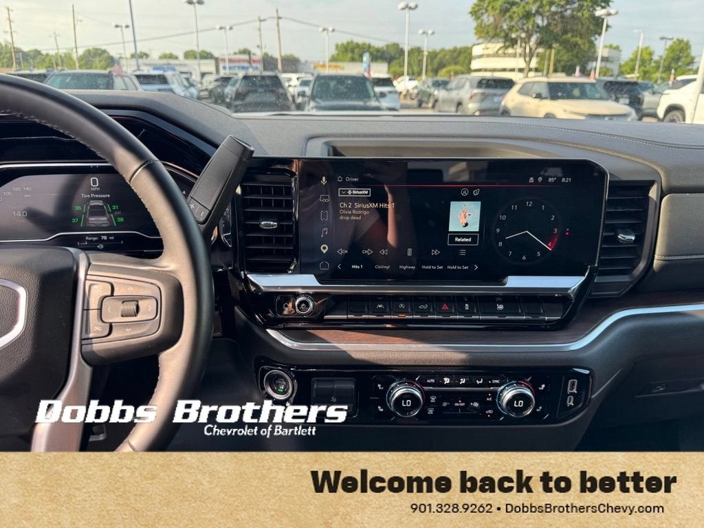 2025 GMC Sierra 1500 SLT
