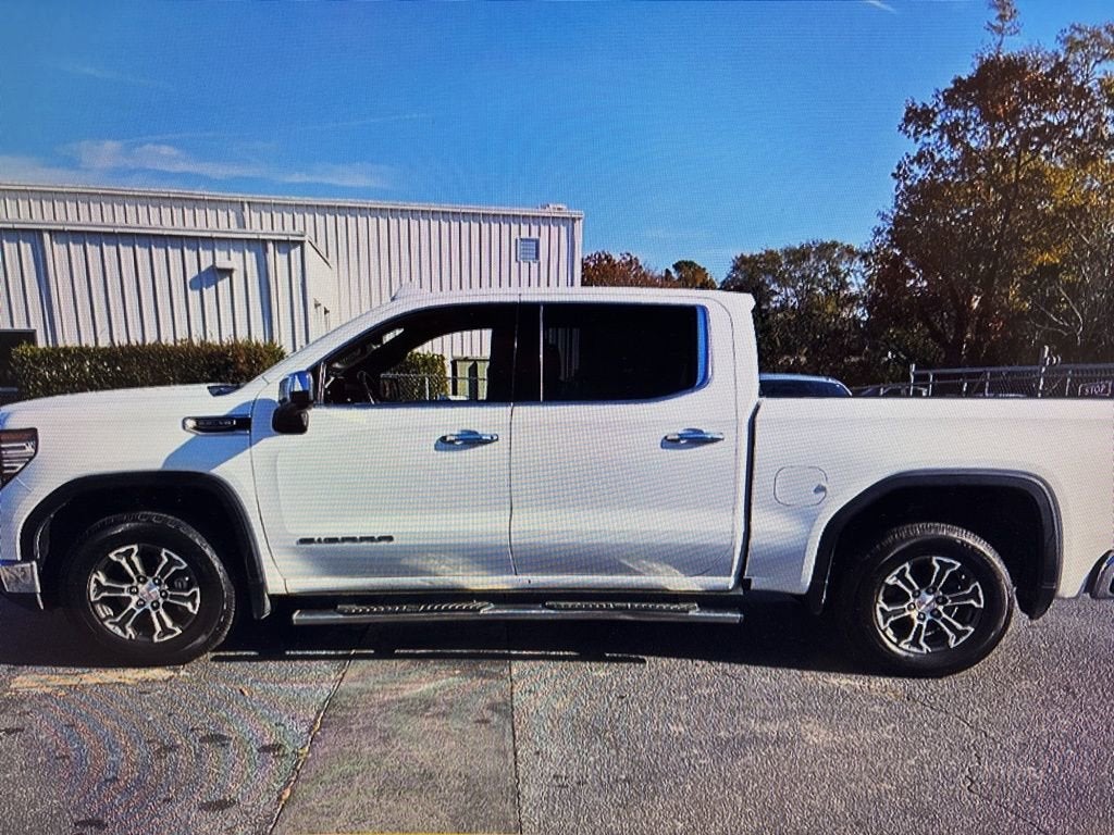 2022 GMC Sierra 1500 SLT