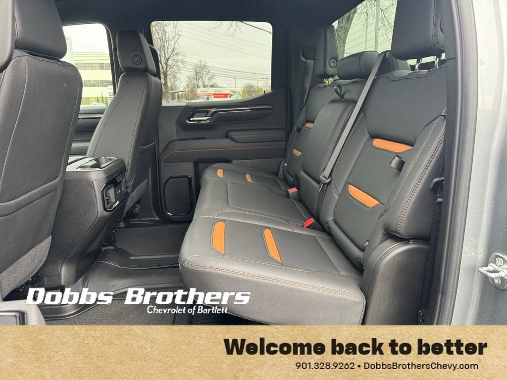 2025 GMC Sierra 1500 AT4