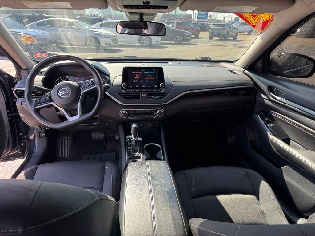 2022 Nissan Altima 2.5 SV