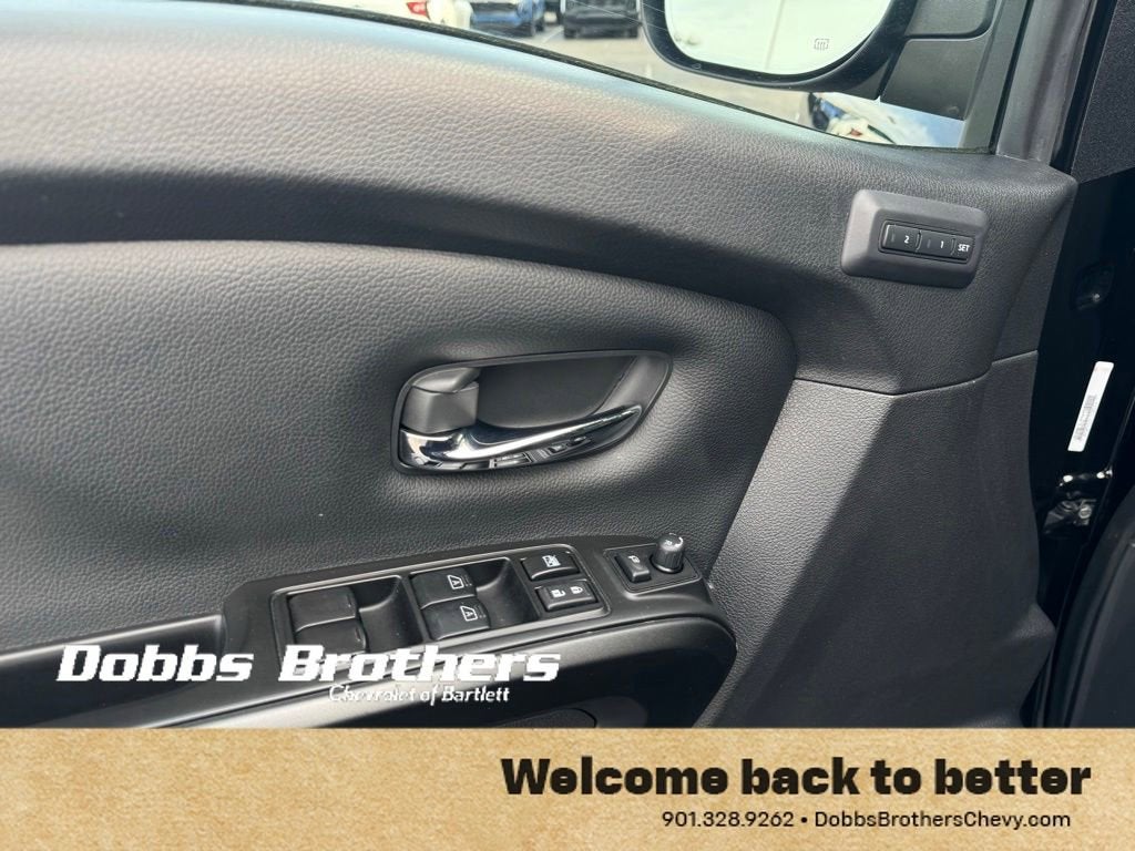 2023 Nissan TITAN Crew Cab PRO-4X 4x4