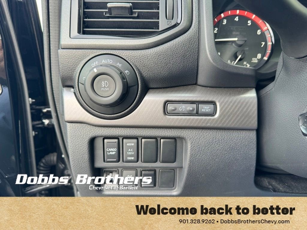 2023 Nissan TITAN Crew Cab PRO-4X 4x4