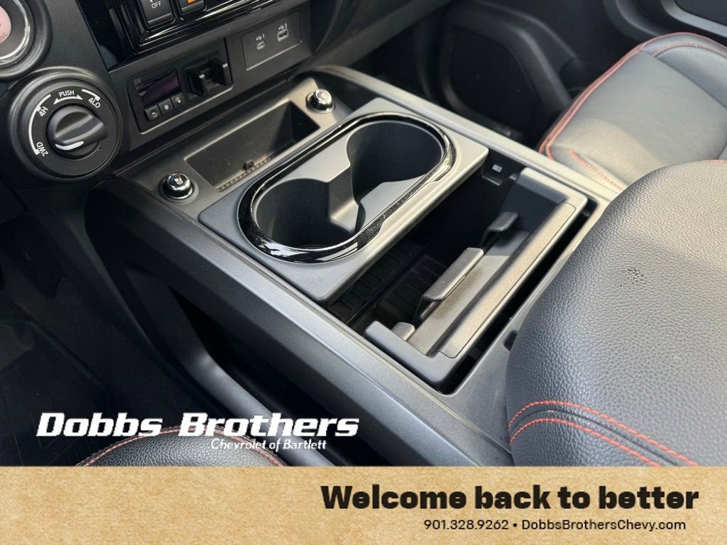 2023 Nissan TITAN Crew Cab PRO-4X 4x4