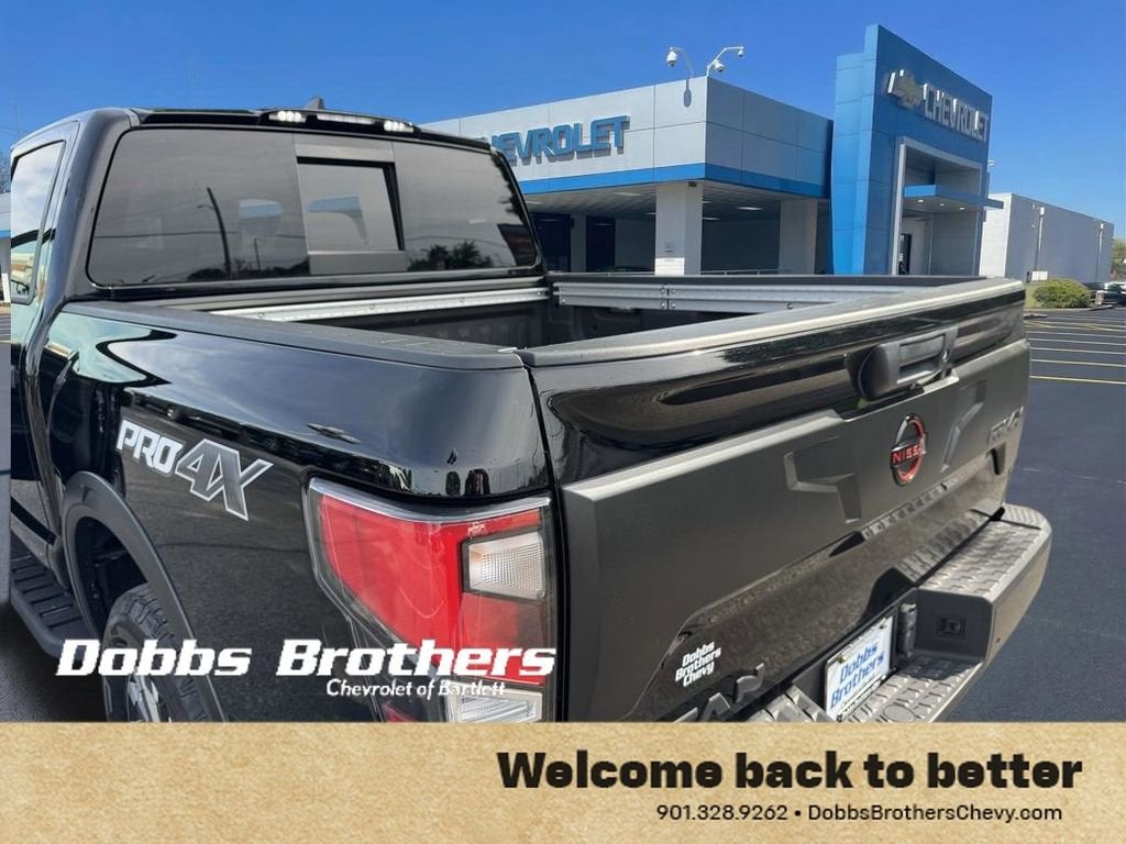 2023 Nissan TITAN Crew Cab PRO-4X 4x4