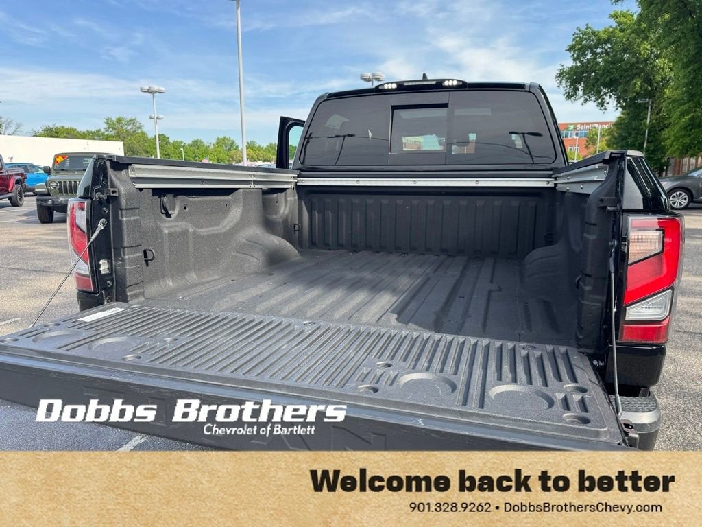 2023 Nissan TITAN Crew Cab PRO-4X 4x4