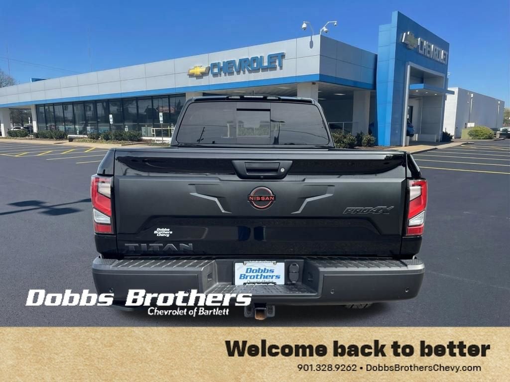 2023 Nissan TITAN Crew Cab PRO-4X 4x4