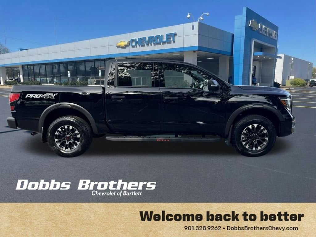 2023 Nissan TITAN Crew Cab PRO-4X 4x4