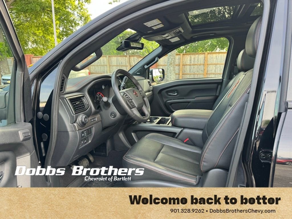 2023 Nissan TITAN Crew Cab PRO-4X 4x4