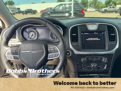 2018 Chrysler 300 Touring L