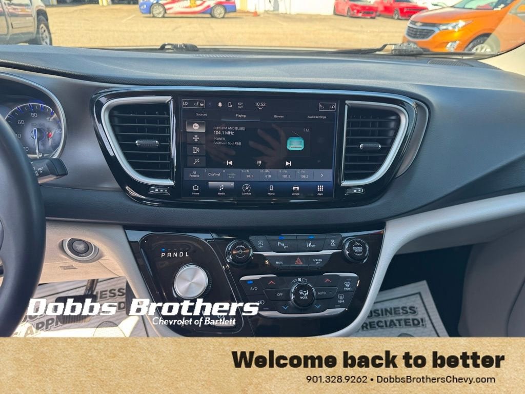 2023 Chrysler Pacifica Touring L