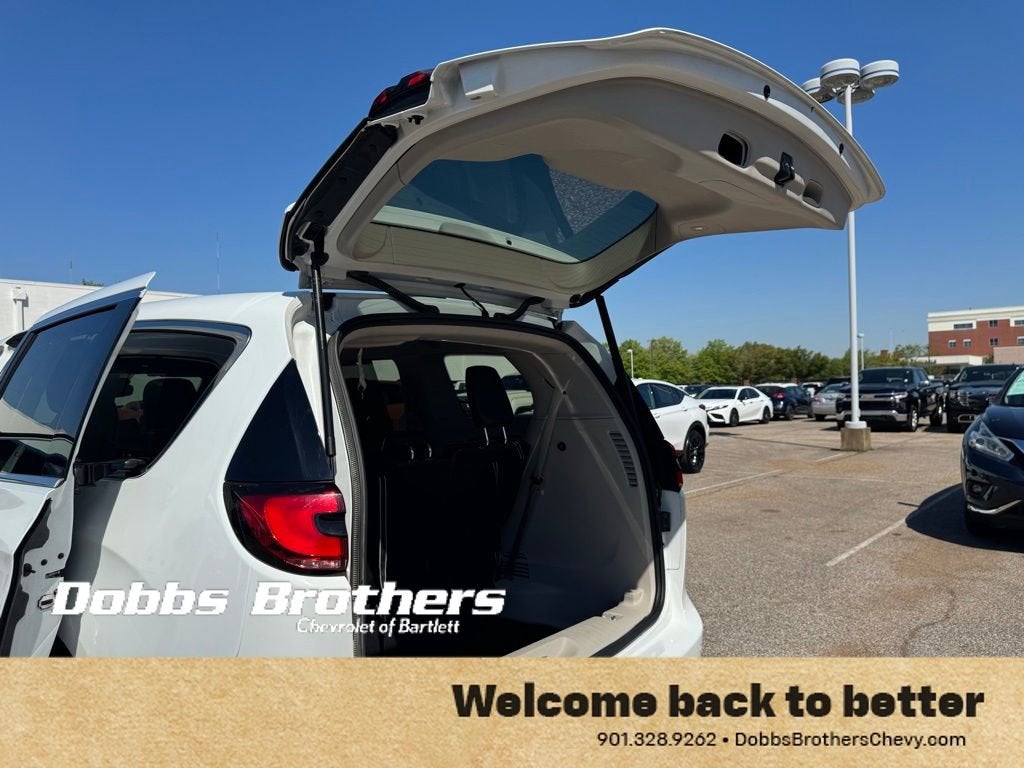 2023 Chrysler Pacifica Touring L