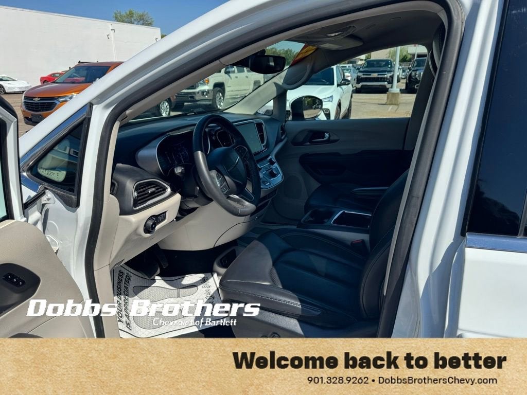 2023 Chrysler Pacifica Touring L