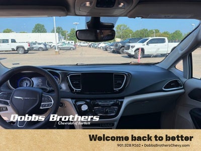 2024 Chrysler Pacifica Touring L