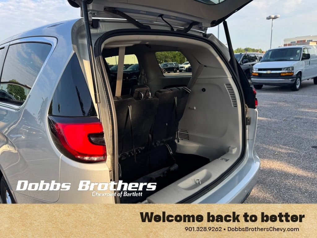 2024 Chrysler Pacifica Touring L