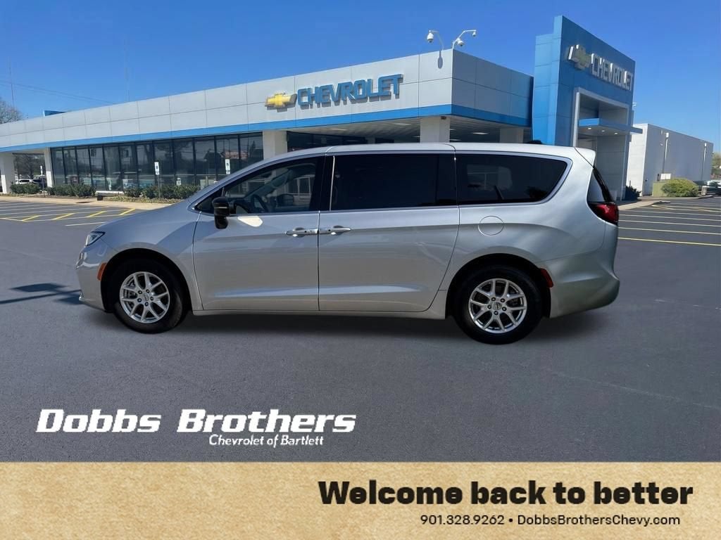 2024 Chrysler Pacifica Touring L