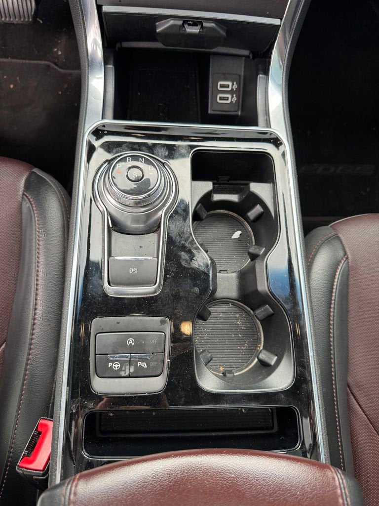 2020 Ford Edge Titanium