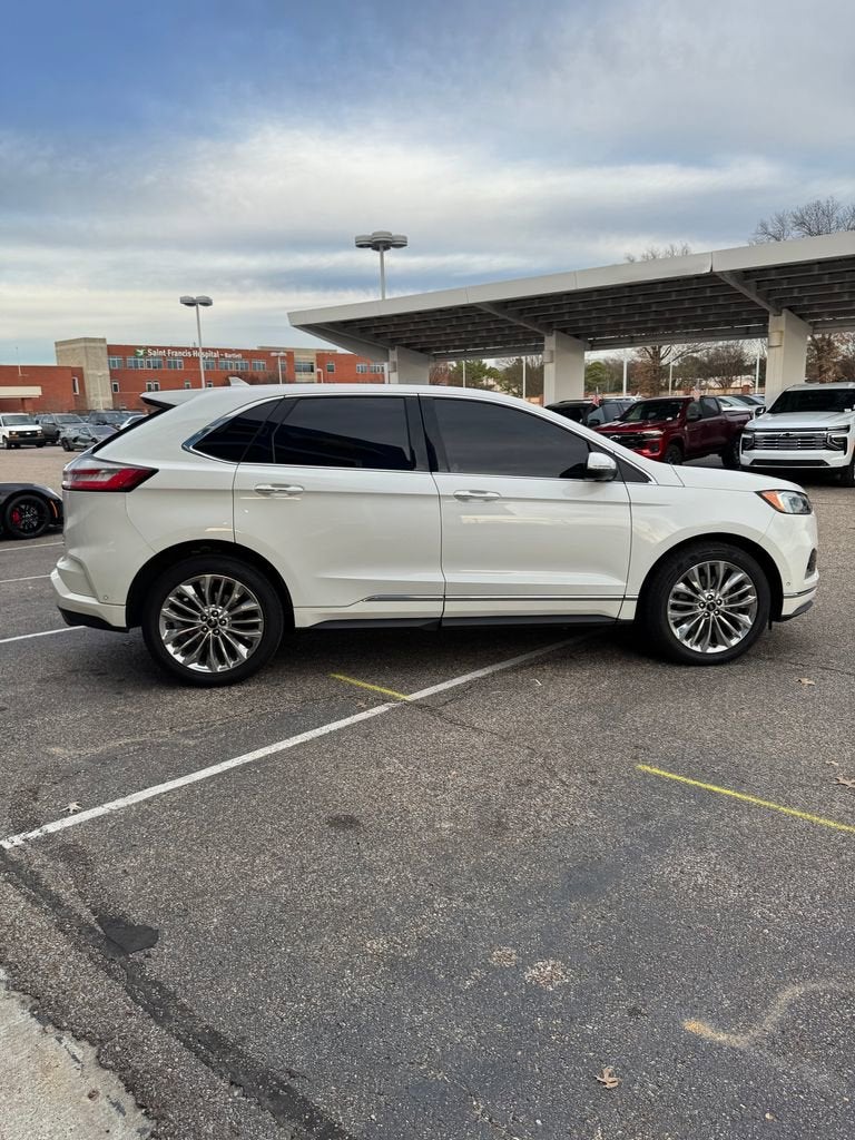 2020 Ford Edge Titanium