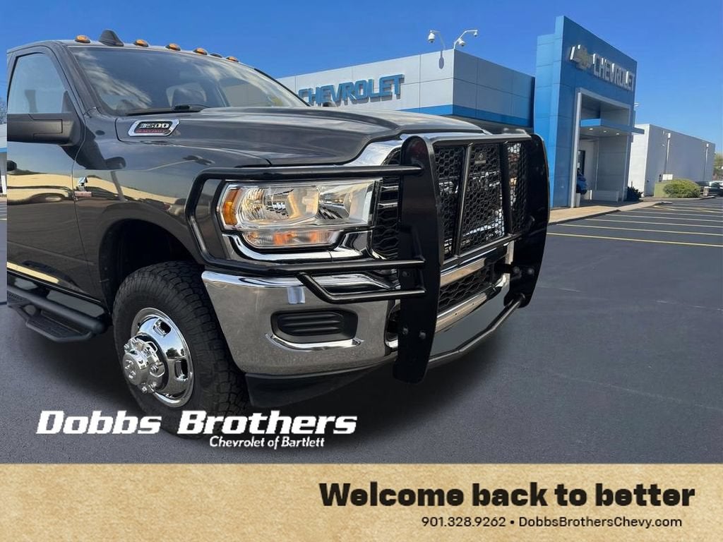 2024 RAM 3500 Tradesman Crew Cab 4x4 8' Box