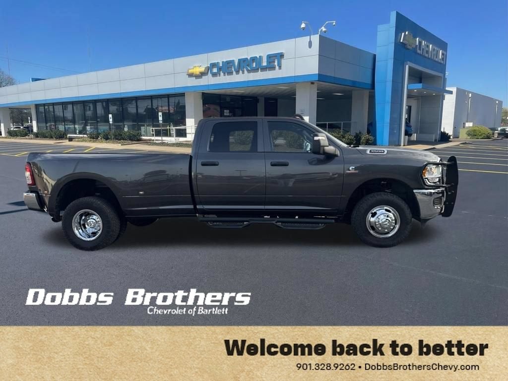2024 RAM 3500 Tradesman Crew Cab 4x4 8' Box