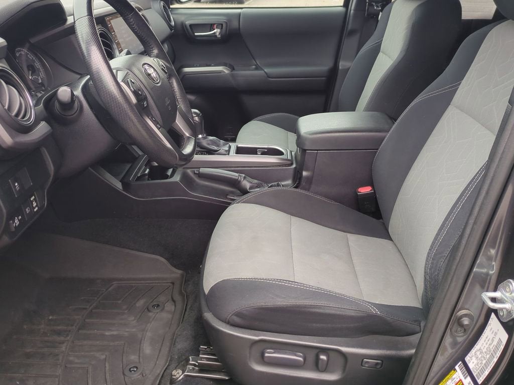 2022 Toyota Tacoma 4WD SR