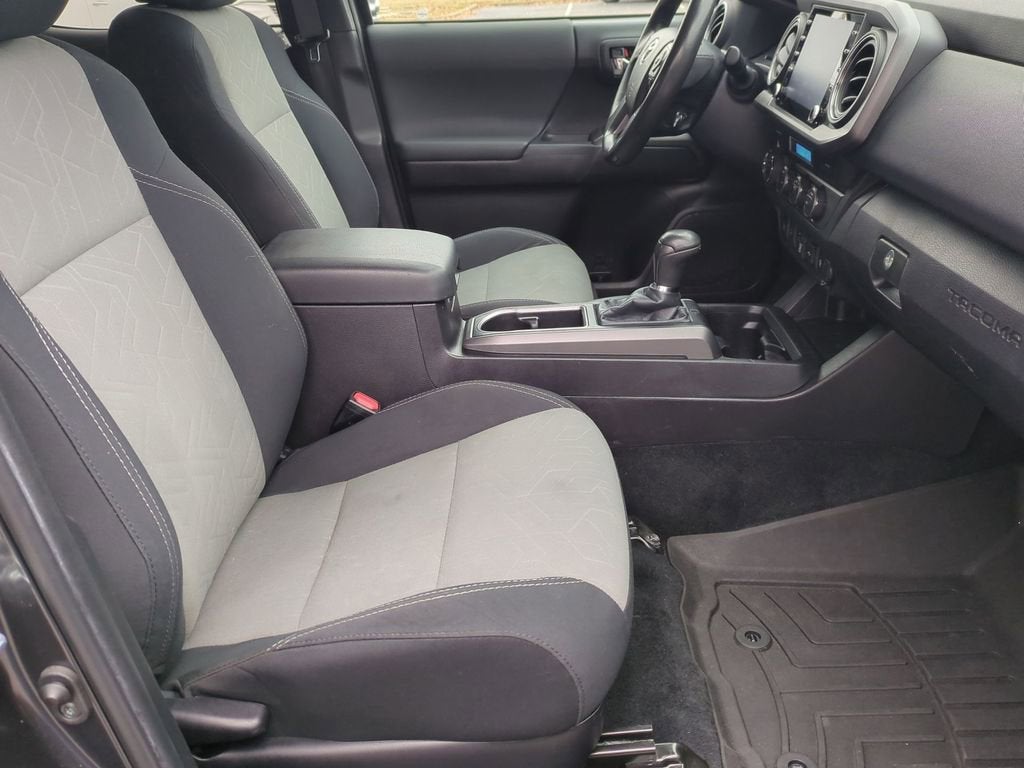 2022 Toyota Tacoma 4WD SR