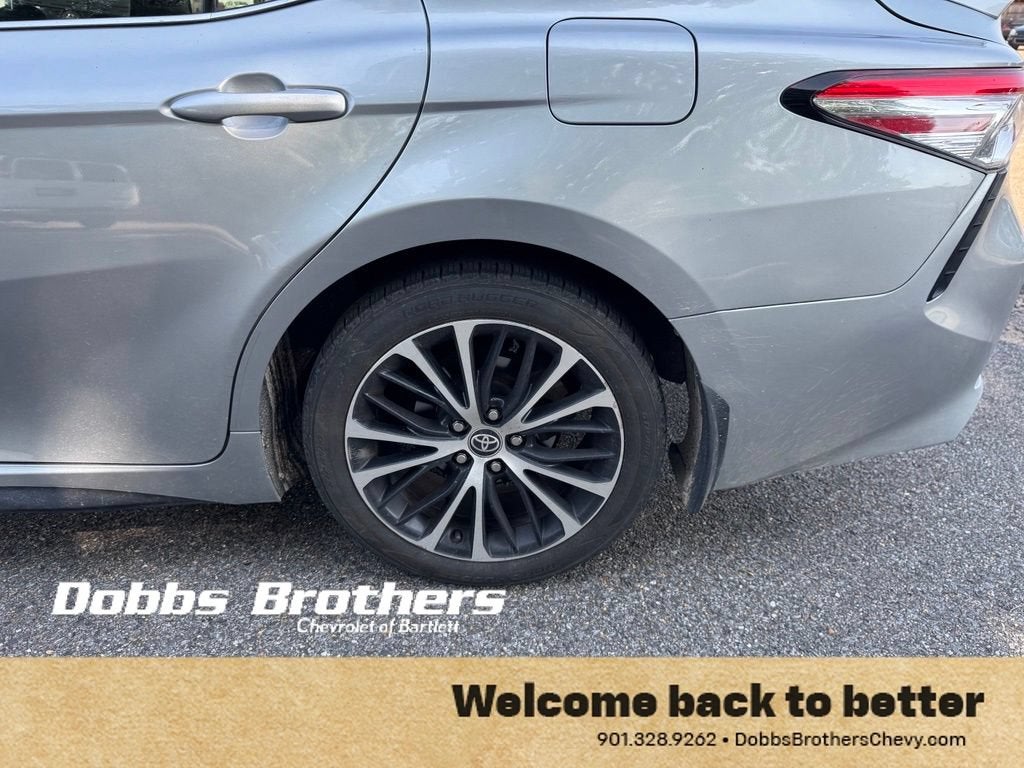 2020 Toyota Camry SE