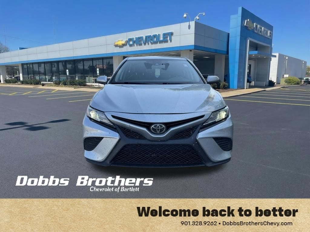2020 Toyota Camry SE