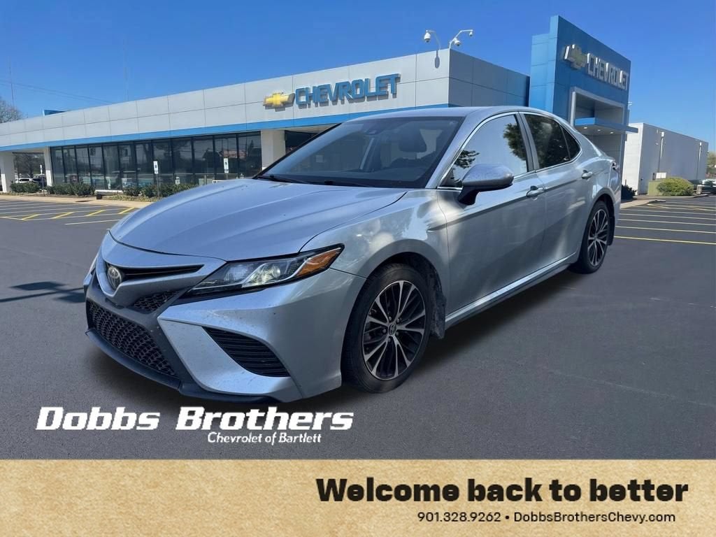 2020 Toyota Camry SE