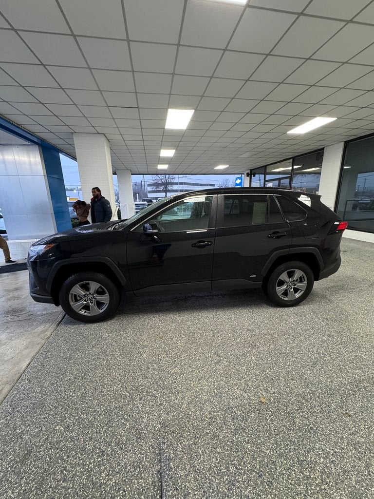 2023 Toyota RAV4 Hybrid XLE