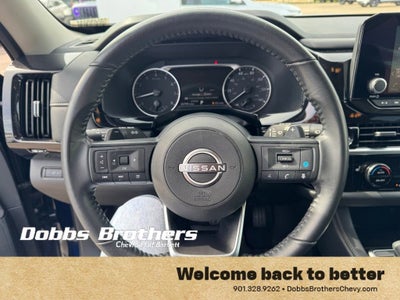 2024 Nissan Pathfinder SV