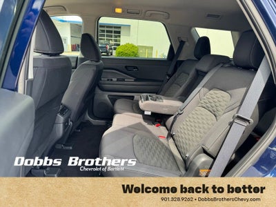 2024 Nissan Pathfinder SV