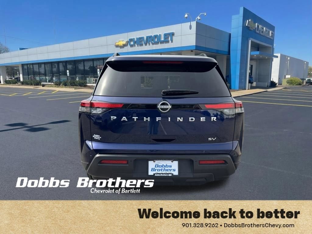 2024 Nissan Pathfinder SV