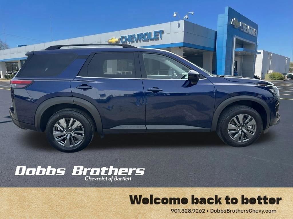 2024 Nissan Pathfinder SV