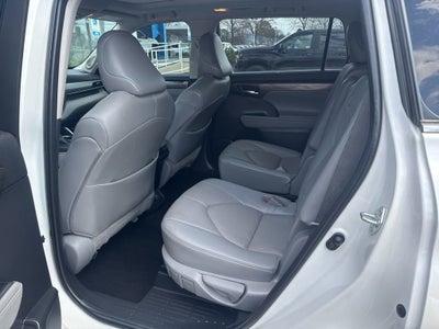 2021 Toyota Highlander Platinum